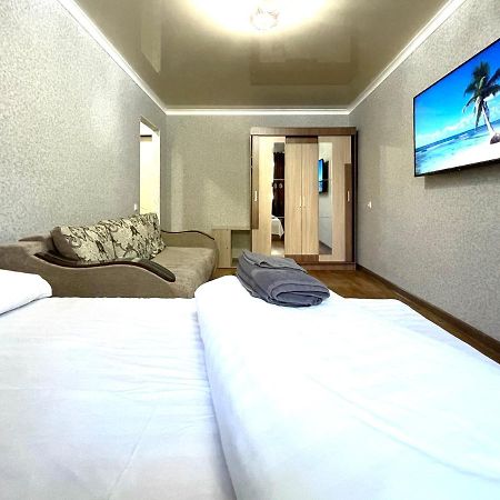 Абая 68 Квартира В Центре, 4 Спальных Места Petropawlowsk Exterior foto